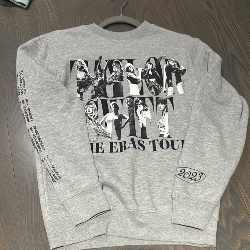 Gray Graphic Sweatshirt